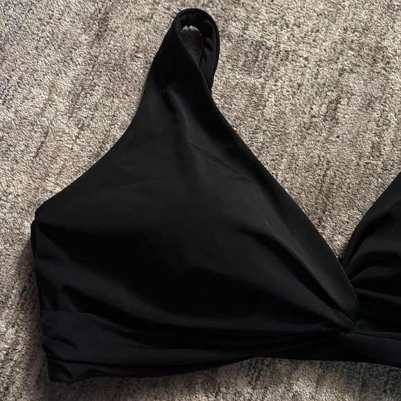 Boden NWT bikini - size 16-18 Black top and patterned bottom Swimwear - Picture 6 of 9